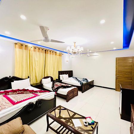 Imperial Lodges Family Guest House Исламабад Экстерьер фото